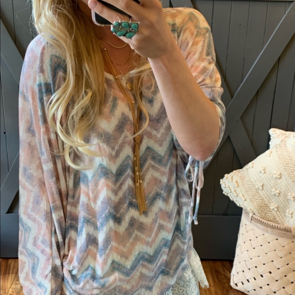 BOHEMIAN CHEVRON TIE SLEEVES KNIT TOP S-M-L NWT!!